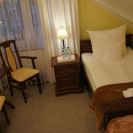 Bthouse Goscinne Hotel 3*