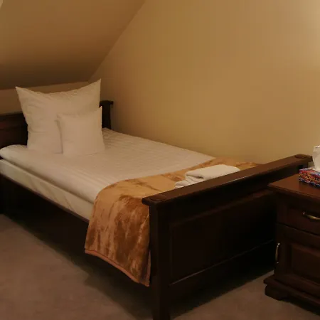 Bthouse Goscinne Hotel 3*